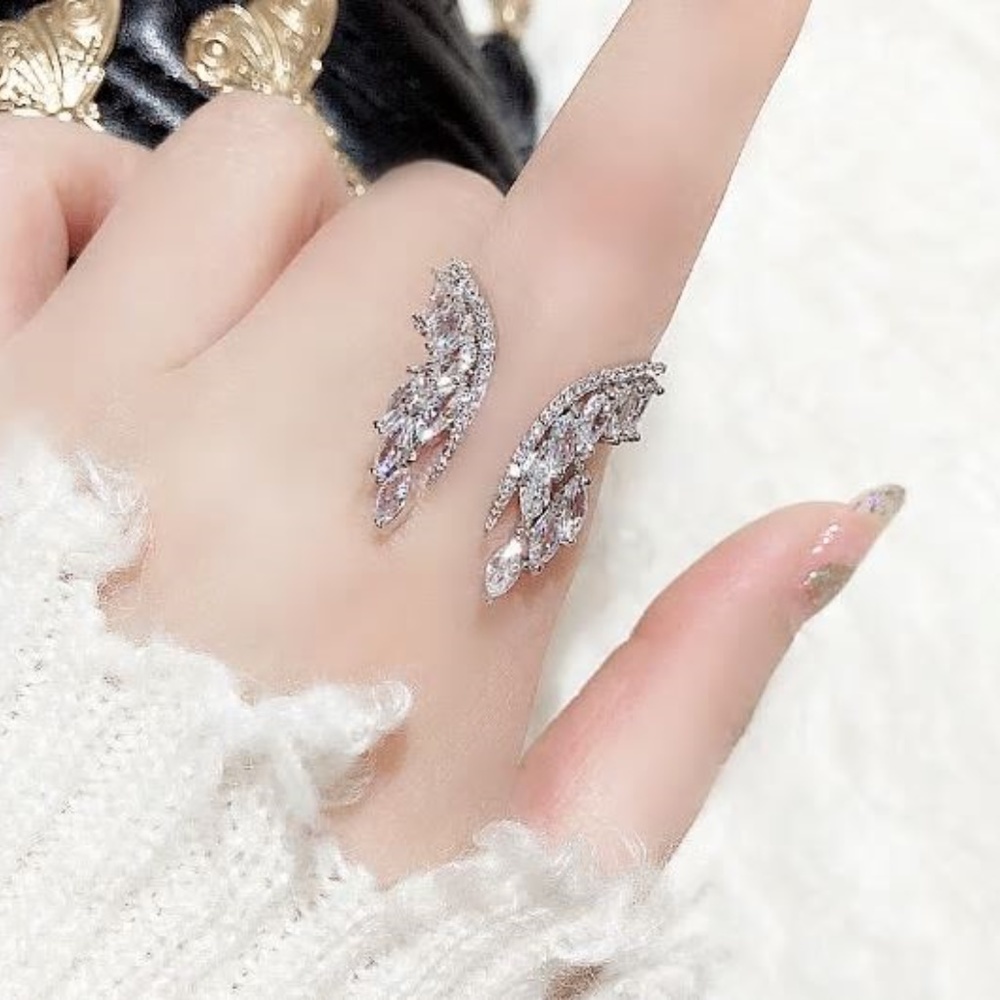 Cubic Zirconia Butterfly Wings Ring - Picture 4 of 6